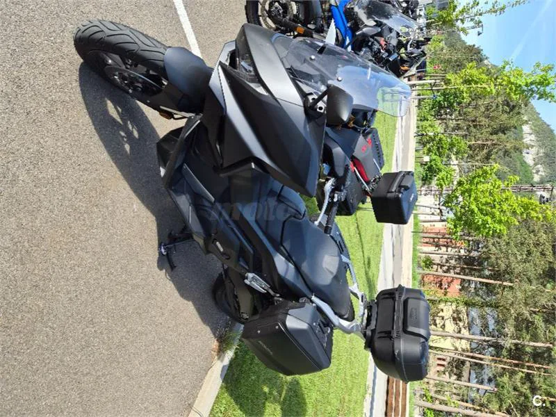 Honda Forza 750 – Vista 2