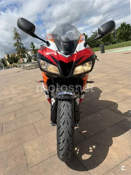 Honda CBR600RR - Vista 3