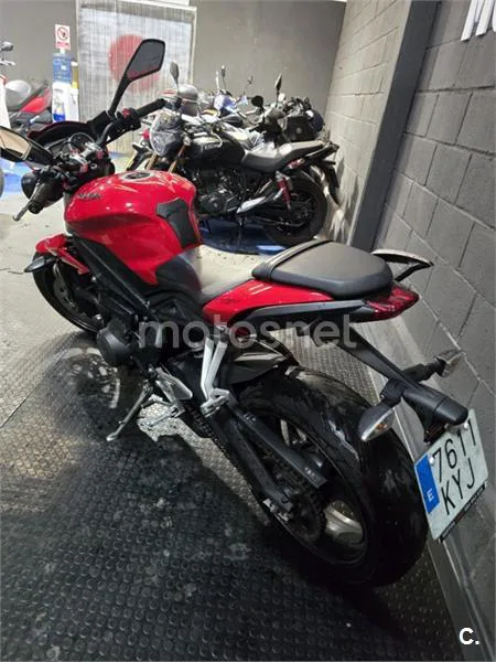 Triumph Street Triple – Vista 11