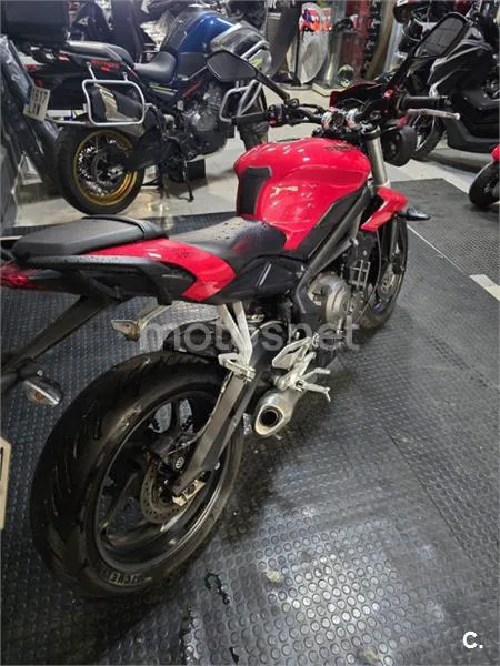 Triumph Street Triple – Vista 4