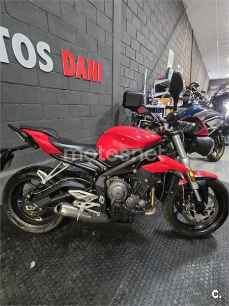 Triumph Street Triple – Vista 5