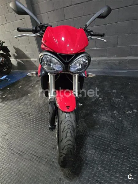 Triumph Street Triple – Vista 6