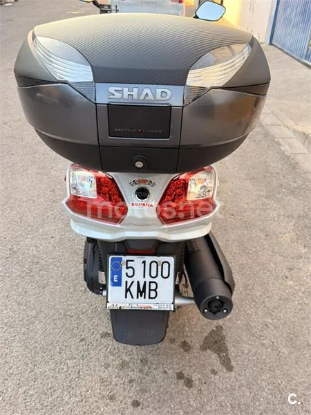 SYM Maxsym 400 – Vista 4
