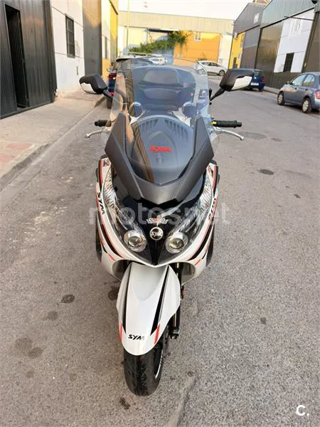 SYM Maxsym 400 – Vista 6