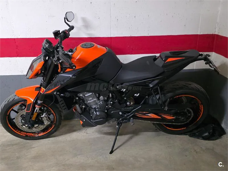 KTM 890 – Vista 6