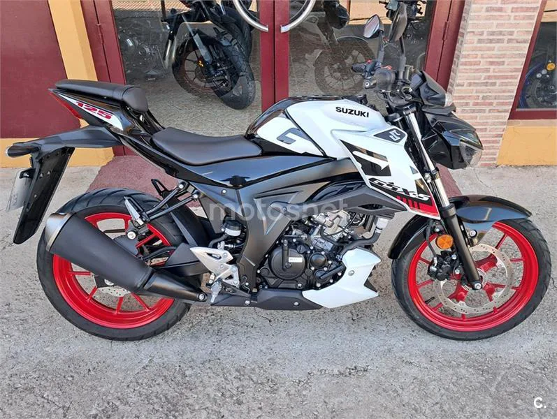 Honda CB 125 R – Vista 11