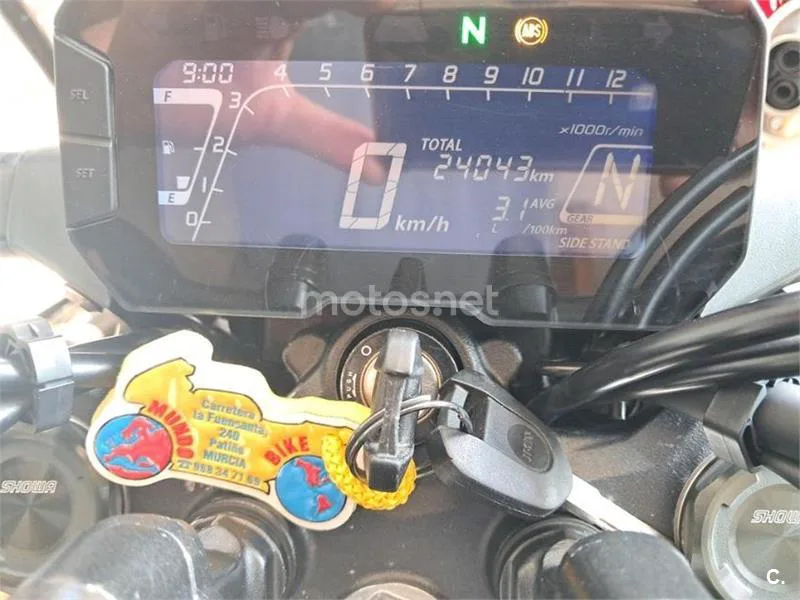 Honda CB 125 R – Vista 4
