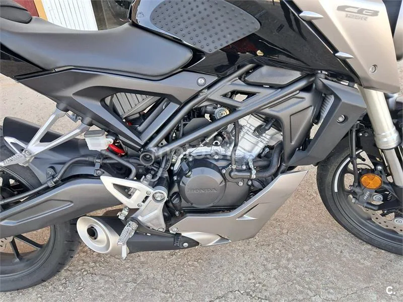 Honda CB 125 R – Vista 7