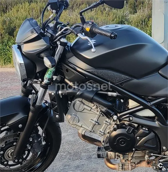 Suzuki SV 650 – Vista 5