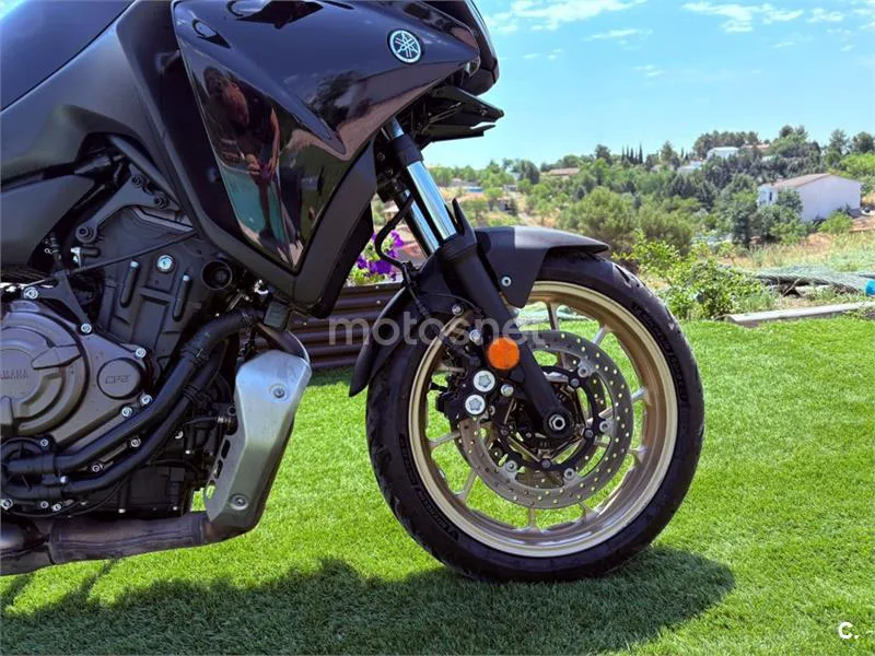 Yamaha Tracer 7 – Vista 6