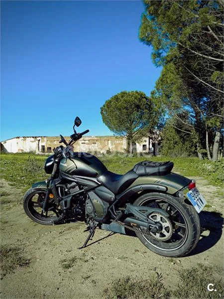Kawasaki Vulcan S – Vista 3