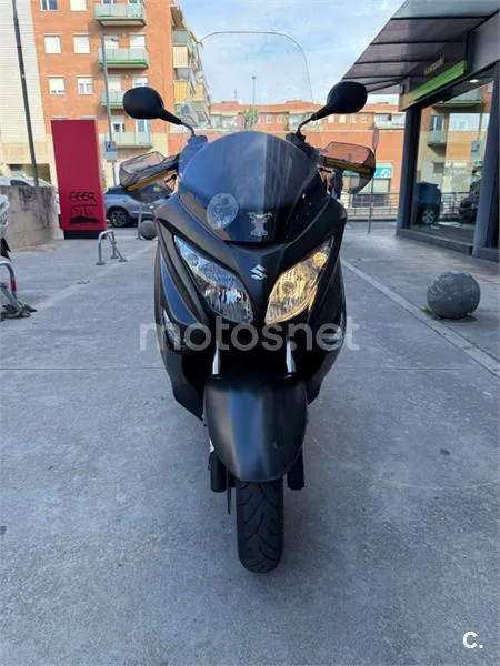 Suzuki Burgman 200 – Vista 4