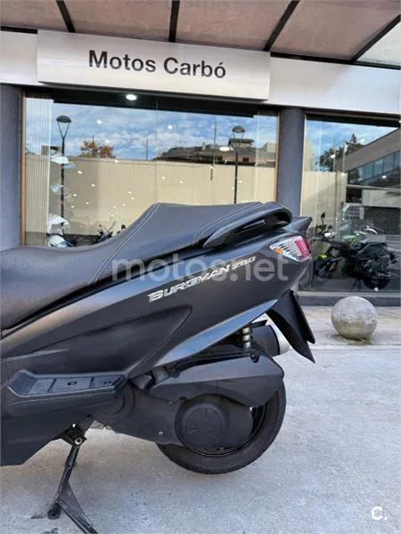 Suzuki Burgman 200 – Vista 8