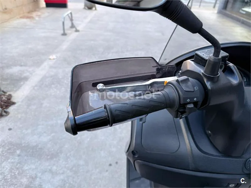 Suzuki Burgman 200 – Vista 9