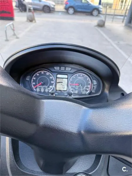 Suzuki Burgman 200 – Vista 10