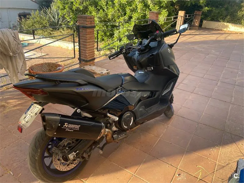 Yamaha TMAX – Vista 3