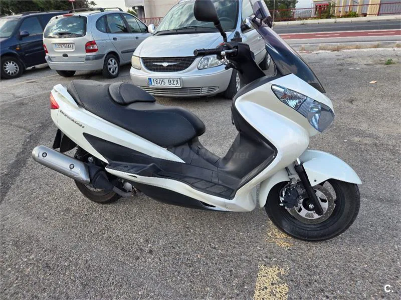 Suzuki Burgman 200 Executive – Vista 4