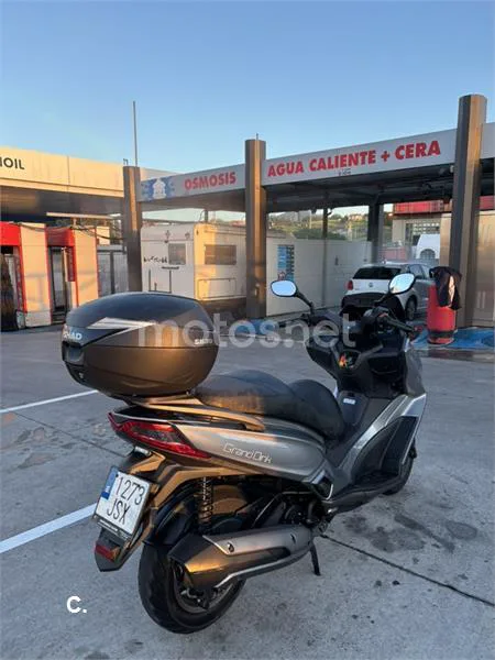 Kymco Grand Dink 300 – Vista 3
