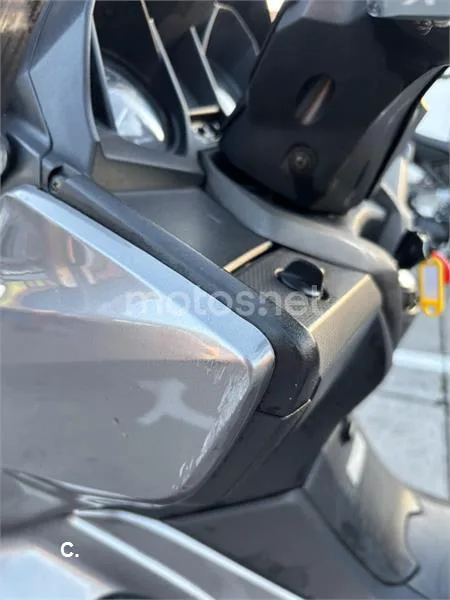Kymco Grand Dink 300 – Vista 5