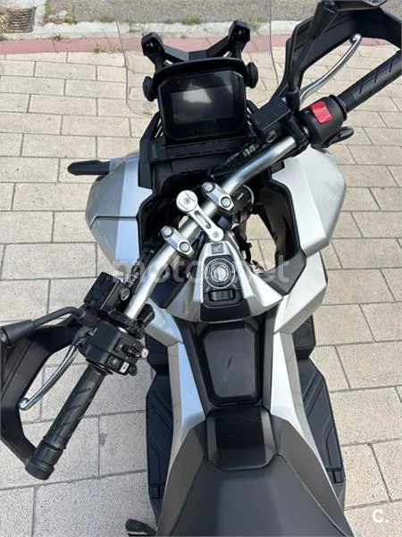 Honda ADV 350 – Vista 6