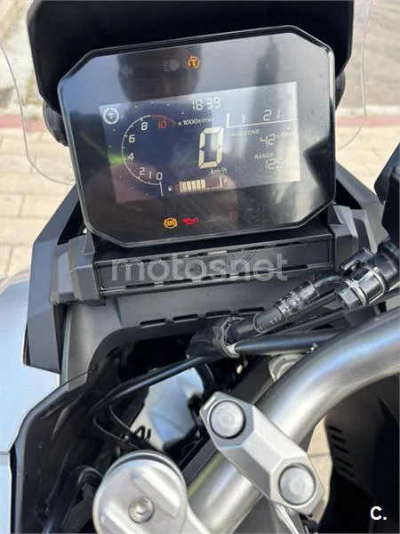 Honda ADV 350 – Vista 8