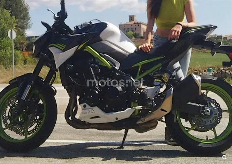 Kawasaki Z900 – Vista 4