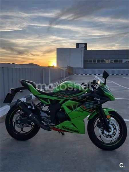 Kawasaki Ninja 125 – Vista 3