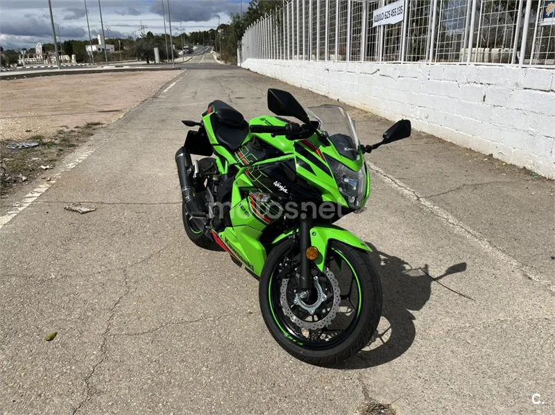 Kawasaki Ninja 125 – Vista 4