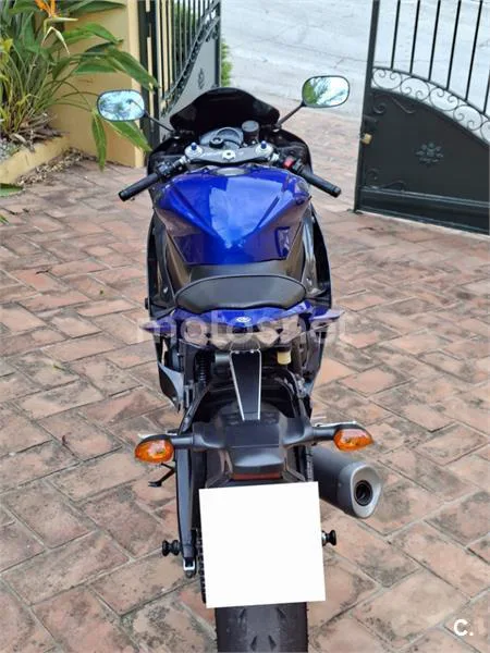 Yamaha R6 – Vista 4