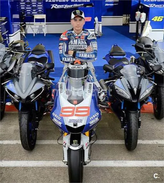 Yamaha R6 – Vista 9
