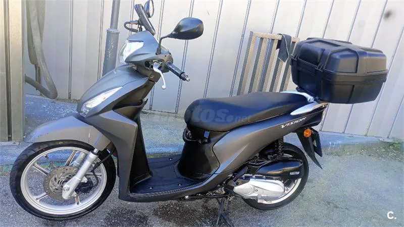 Honda Vision – Vista 2