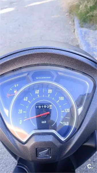 Honda Vision – Vista 5