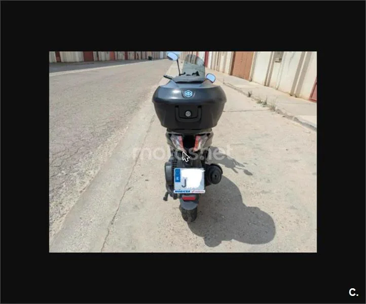 Piaggio Beverly 300 – Vista 4