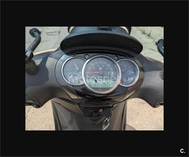 Piaggio Beverly 300 – Vista 6