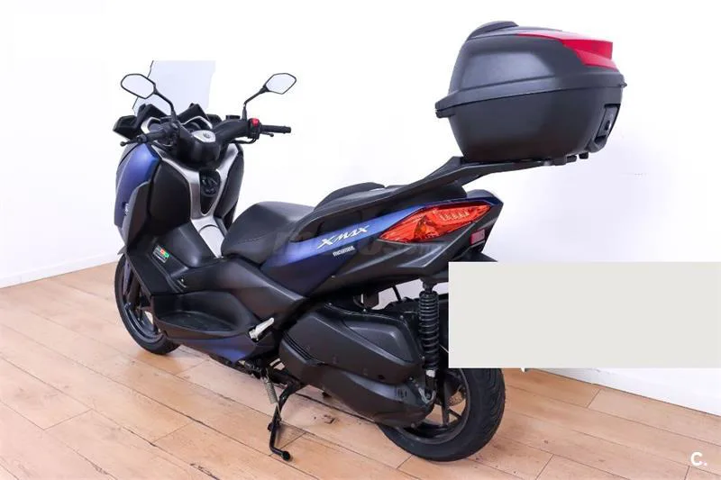 Yamaha XMAX 300 – Vista 8