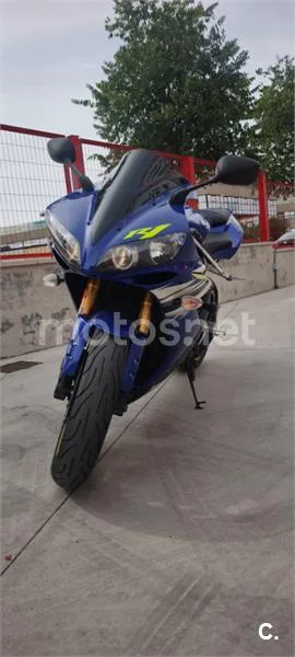 Yamaha R1 – Vista 4