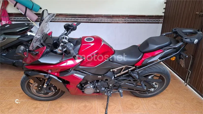Suzuki GSX-S – Vista 4