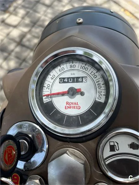 Royal Enfield Classic – Vista 2