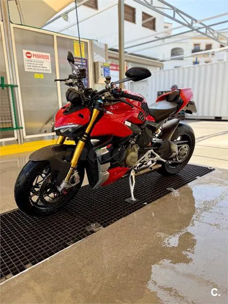 Ducati Streetfighter V4 – Vista 3