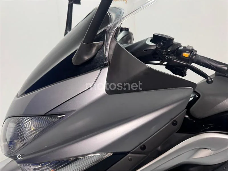 Yamaha TMAX 500 – Vista 23