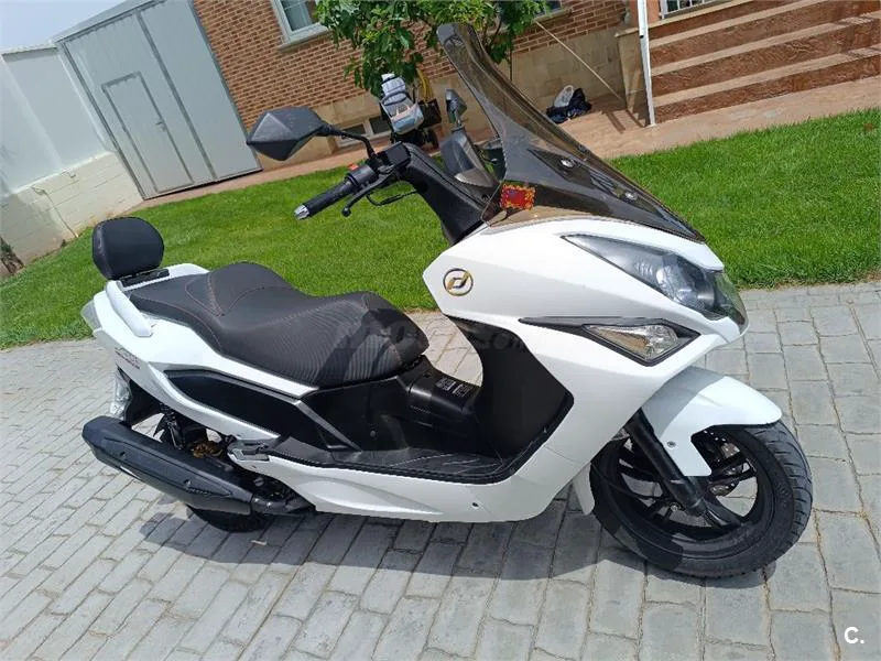 Daelim S3 250 FI Advance 2000 € 2014 Burgos - 2