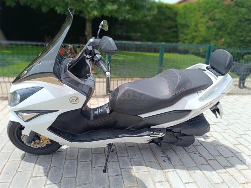 Daelim S3 250 FI Advance – Vista 4
