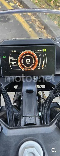CFMOTO 300SR – Vista 12