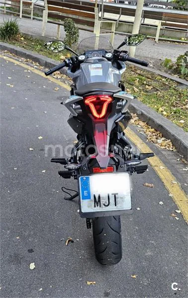 CFMOTO 300SR – Vista 5