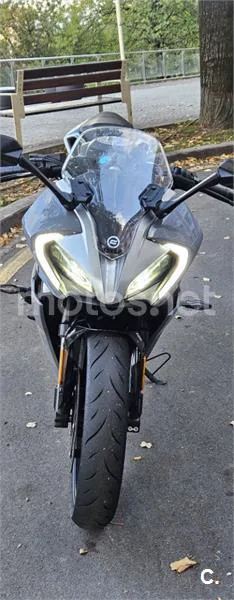 CFMOTO 300SR – Vista 6