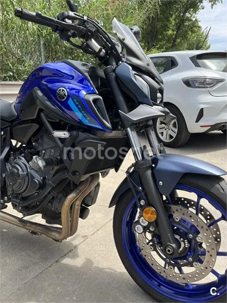 Yamaha MT-07 – Vista 7