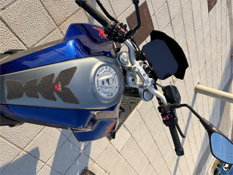 BMW F 900 R – Vista 3