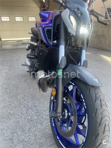 Yamaha MT-07 – Vista 8