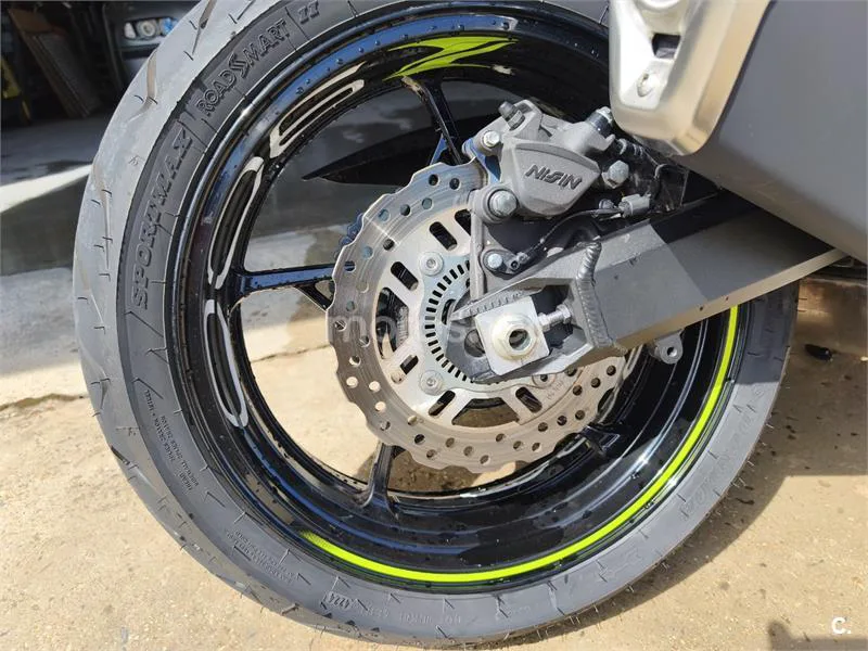 Kawasaki Z900 – Vista 6
