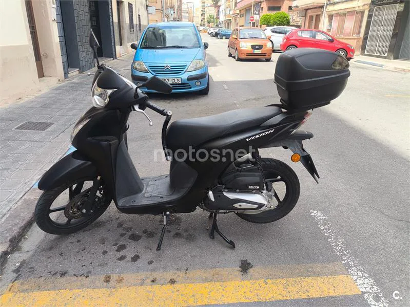 Honda Vision 110 – Vista 2